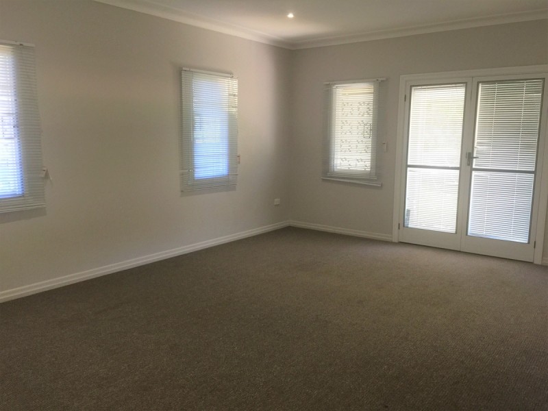 326 Alderley Street, Kearneys Spring QLD 4350