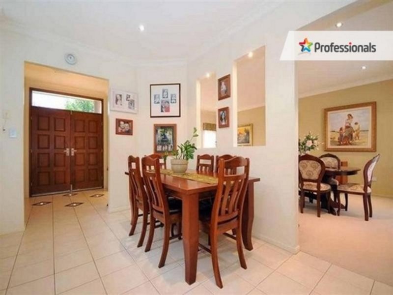 20 Barton Street, Middle Ridge QLD 4350