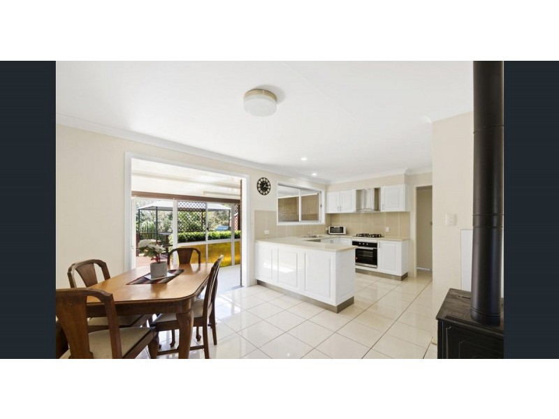 11 Jason Street, Wilsonton Heights QLD 4350