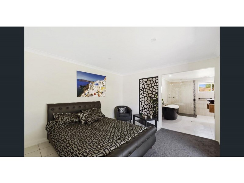 11 Jason Street, Wilsonton Heights QLD 4350