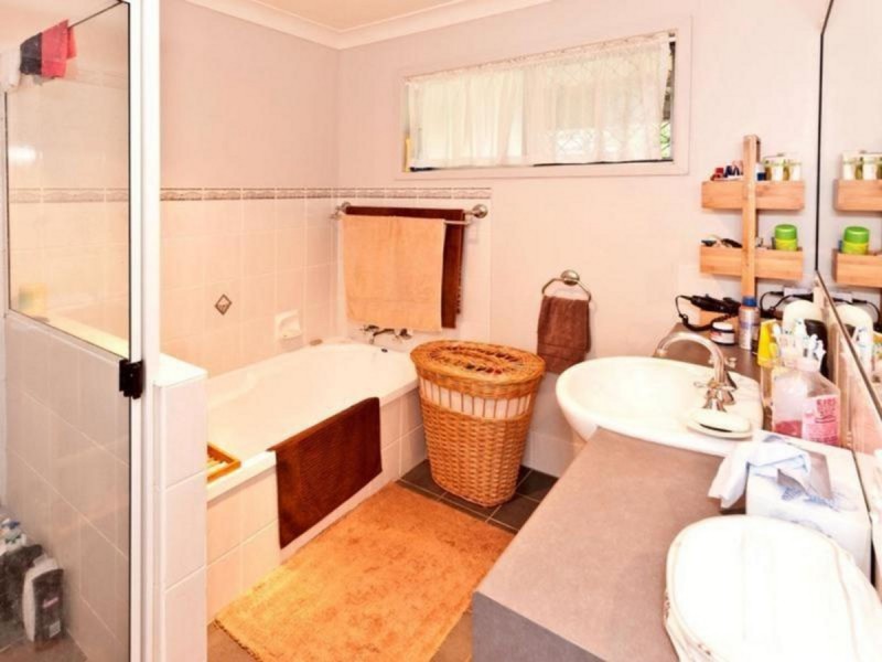 4F Herries Street, East Toowoomba QLD 4350