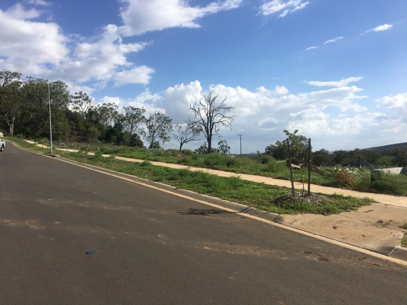 13 SP285707/48 McInnes Crescent, Glenvale QLD 4350