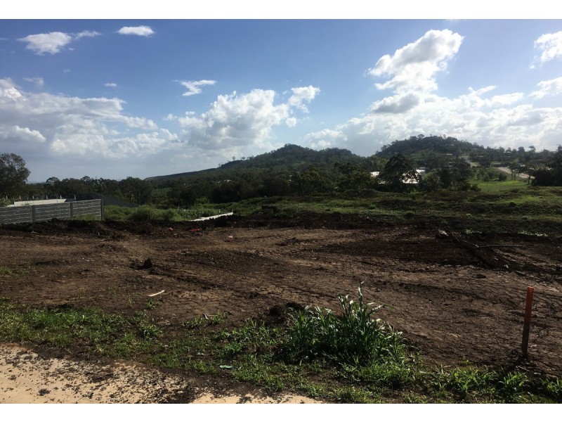 13 SP285707/48 McInnes Crescent, Glenvale QLD 4350