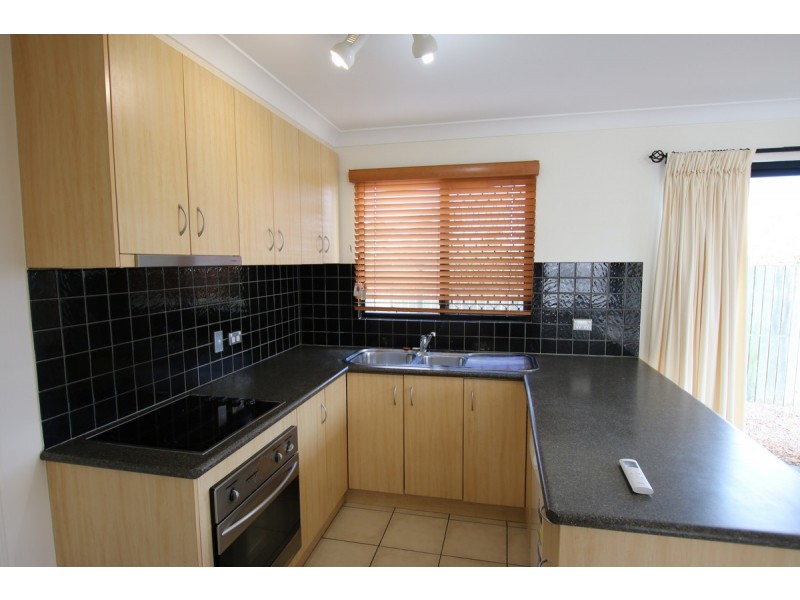 4/16 Pascoe Lane, Harlaxton QLD 4350