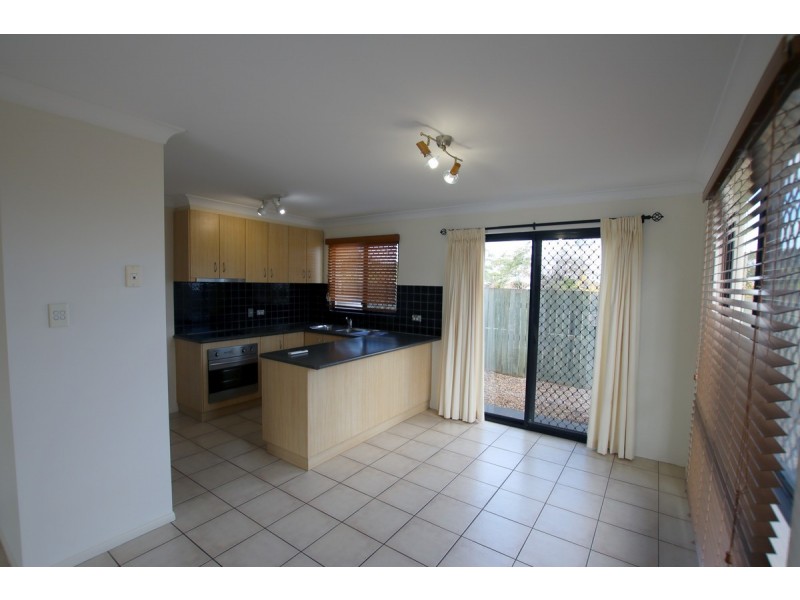 4/16 Pascoe Lane, Harlaxton QLD 4350