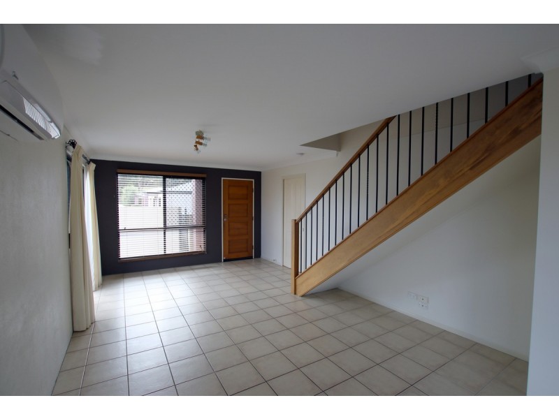 4/16 Pascoe Lane, Harlaxton QLD 4350