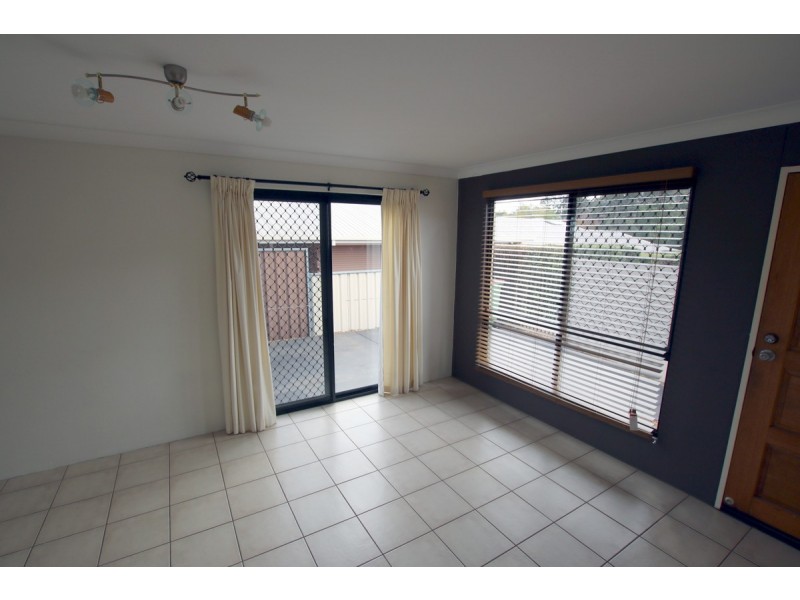 4/16 Pascoe Lane, Harlaxton QLD 4350