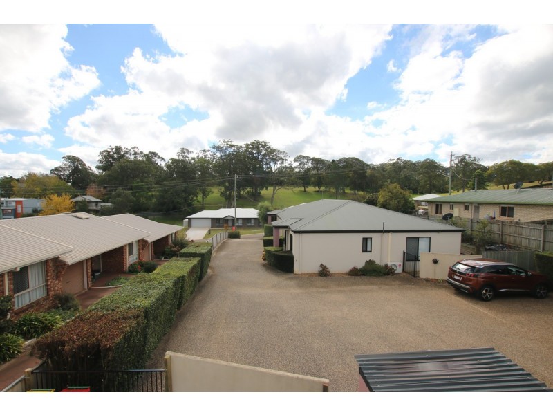 4/16 Pascoe Lane, Harlaxton QLD 4350