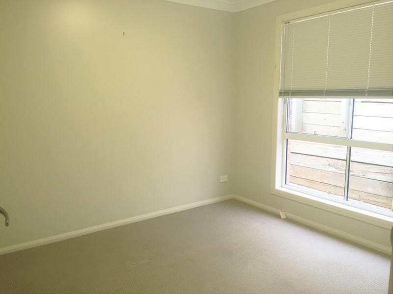 2/15 Horrocks Crescent, Kearneys Spring QLD 4350