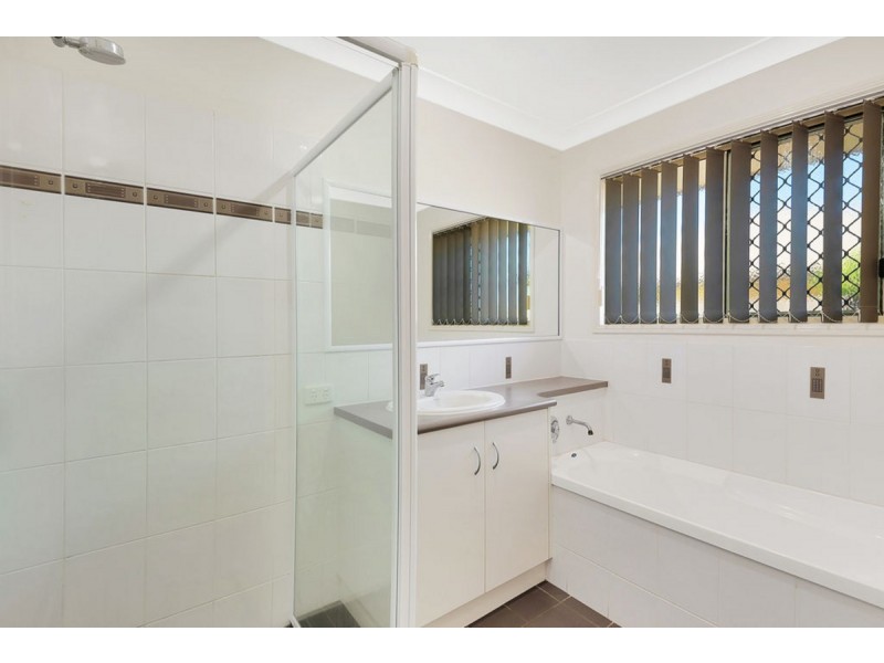 37 Bouganvillea Drive, Middle Ridge QLD 4350