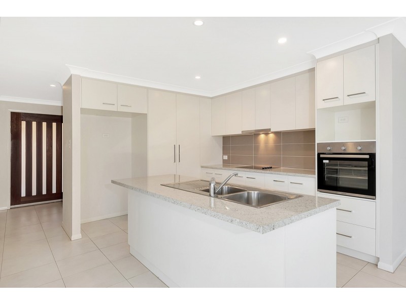 2/25 Matthews Street, Harristown QLD 4350