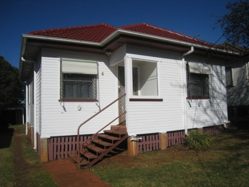 4 Dodd Street, Newtown QLD 4350