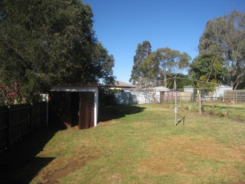 4 Dodd Street, Newtown QLD 4350