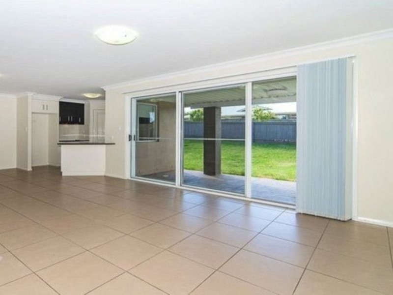 22 Nash Drive, Glenvale QLD 4350