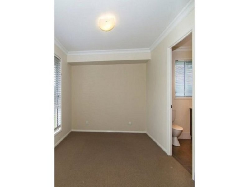 22 Nash Drive, Glenvale QLD 4350