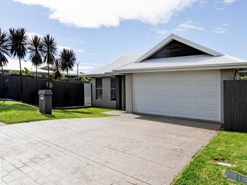 22 Nash Drive, Glenvale QLD 4350