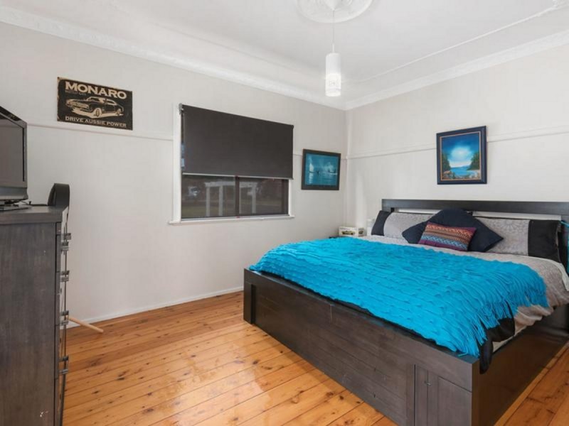 19 Edith Street, Newtown QLD 4350