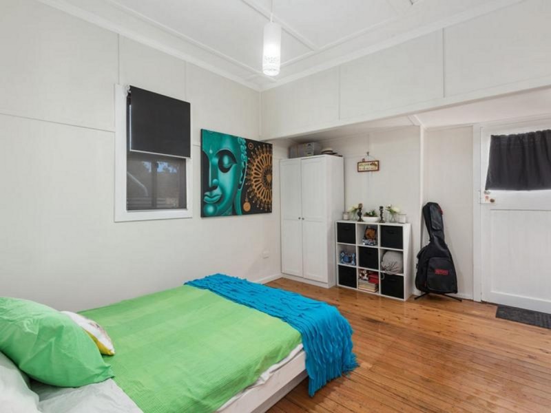 19 Edith Street, Newtown QLD 4350