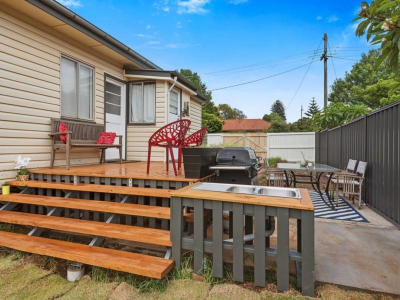 19 Edith Street, Newtown QLD 4350