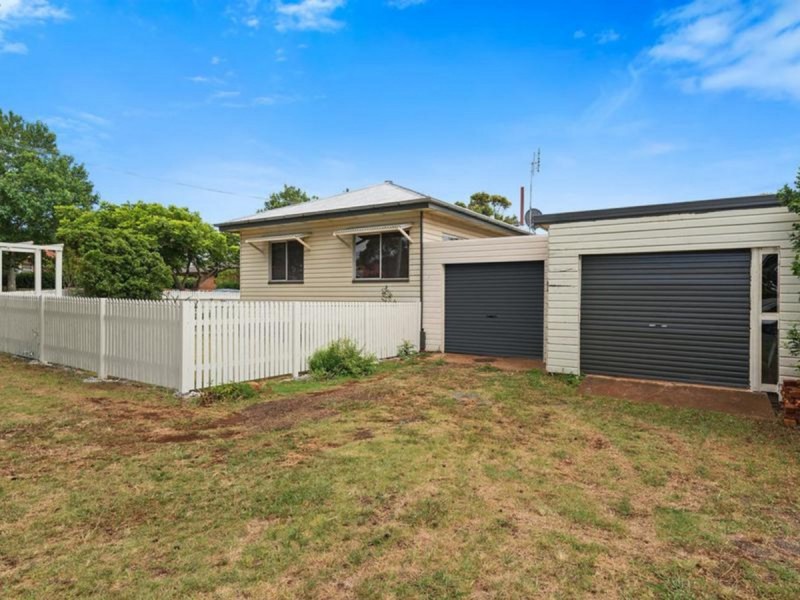 19 Edith Street, Newtown QLD 4350