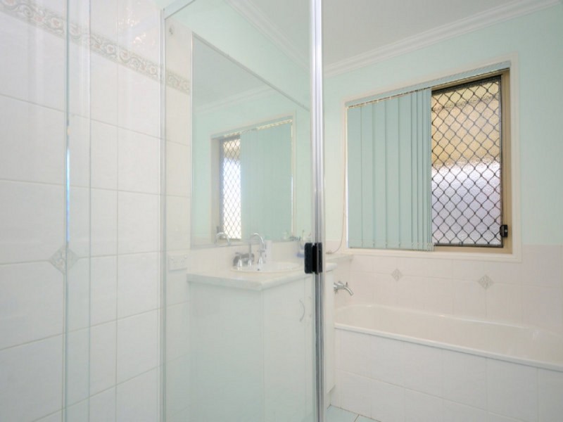 18 Wildcard Drive, Glenvale QLD 4350