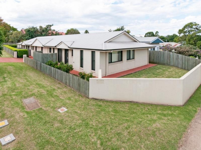 1/291 James Street, Newtown QLD 4350