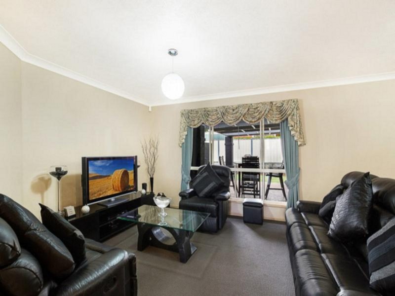 572 Hume Street, Middle Ridge QLD 4350