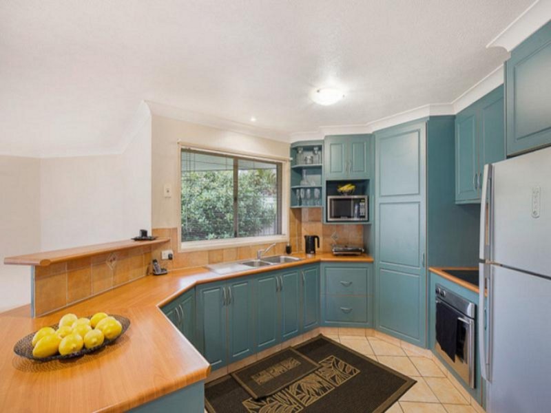 572 Hume Street, Middle Ridge QLD 4350