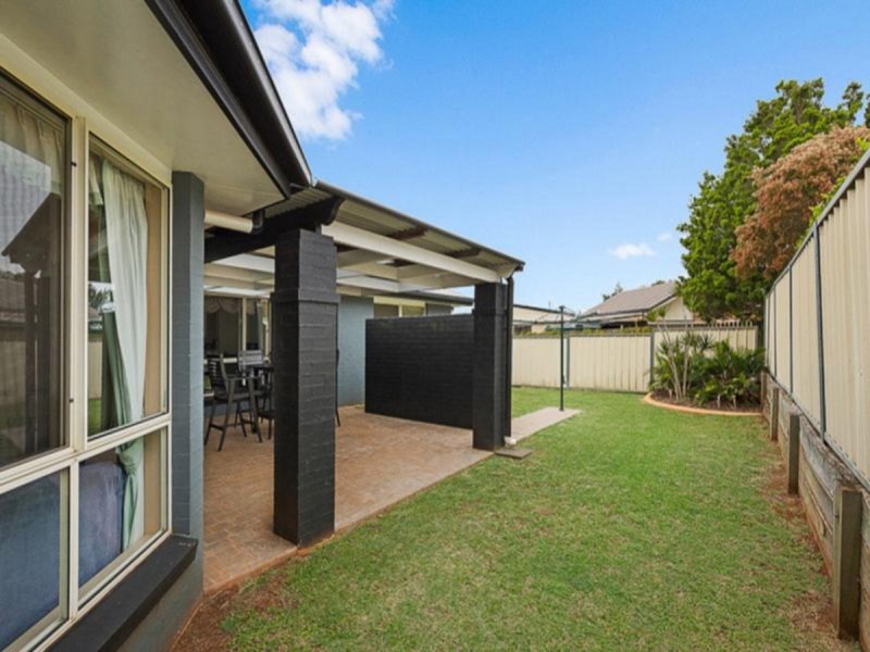 572 Hume Street, Middle Ridge QLD 4350