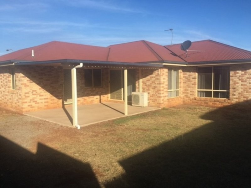 11 Macrossan Street, Cranley QLD 4350