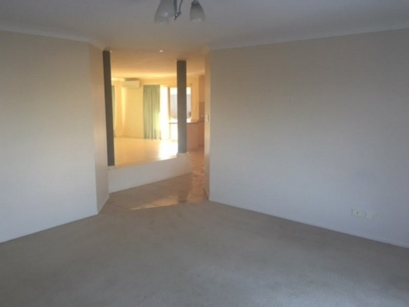 11 Macrossan Street, Cranley QLD 4350