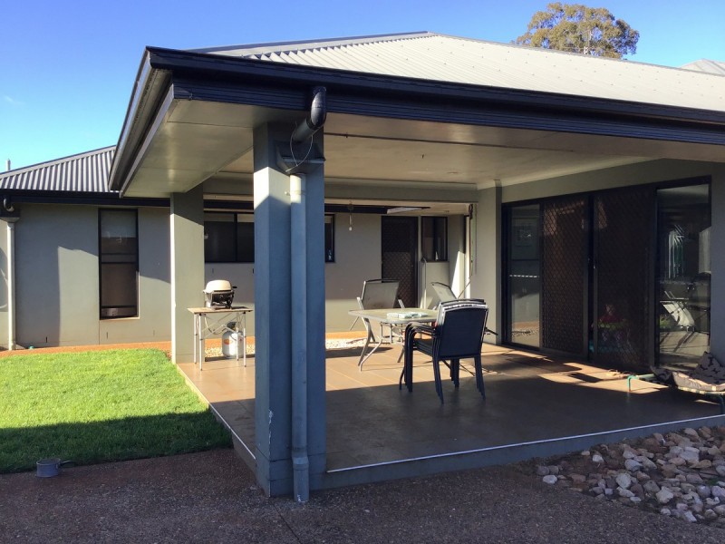 31 Nioka Drive, Highfields QLD 4352