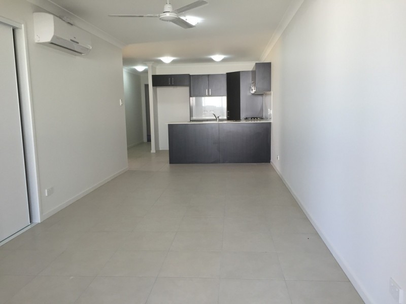 2/4 Cardamon Crescent, Glenvale QLD 4350