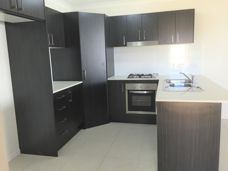 2/4 Cardamon Crescent, Glenvale QLD 4350