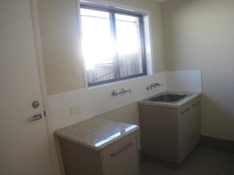 1/249 New England Highway, Harlaxton QLD 4350