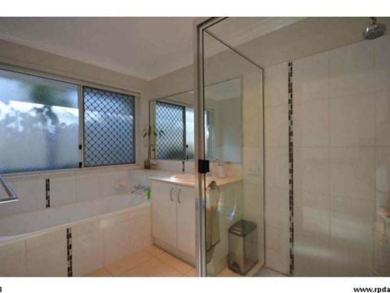 4/11 Hillside Street, Newtown QLD 4350