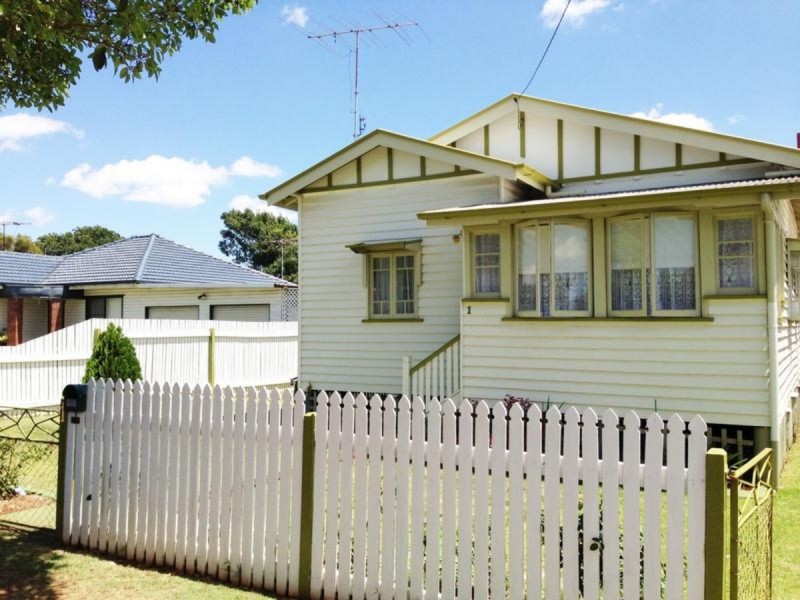 1 Charlotte Street, Newtown QLD 4350