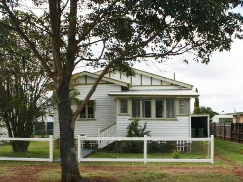 1 Charlotte Street, Newtown QLD 4350