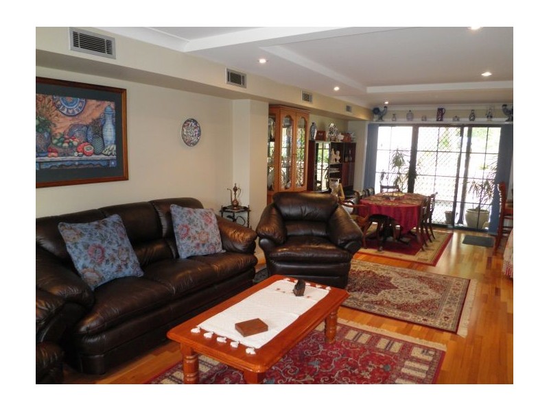2 / 21a Addison Road, New Lambton NSW 2305