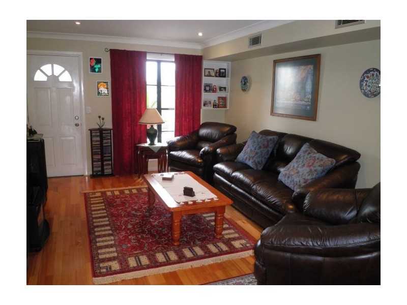 2 / 21a Addison Road, New Lambton NSW 2305