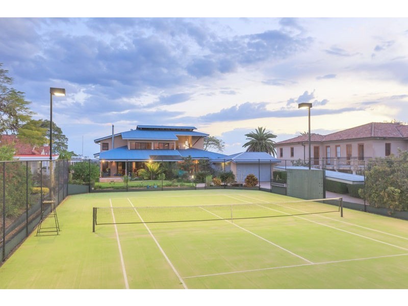 29 Neulans Road, Indooroopilly QLD 4068