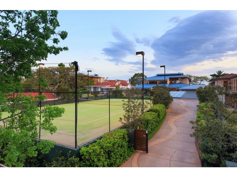 29 Neulans Road, Indooroopilly QLD 4068