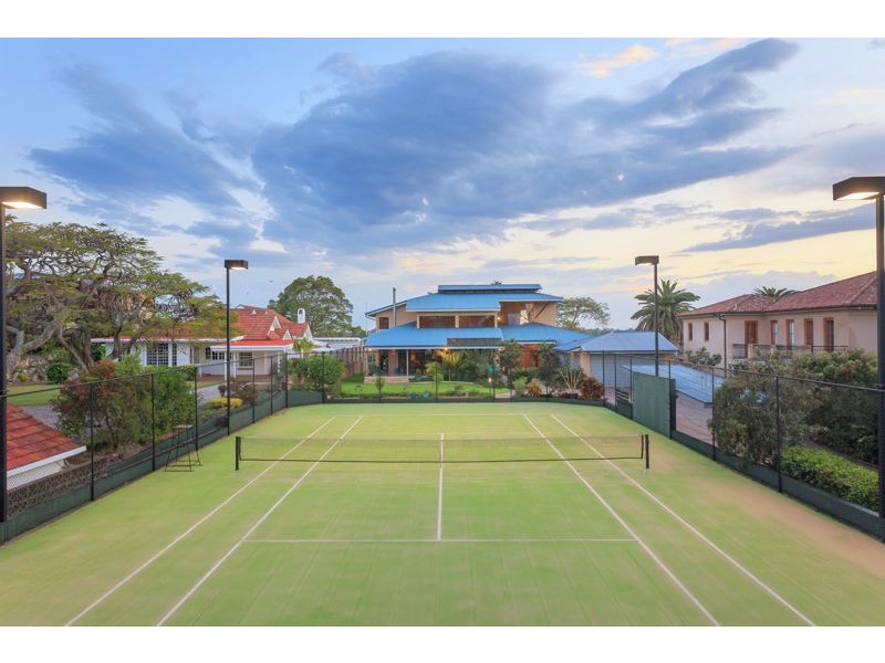 29 Neulans Road, Indooroopilly QLD 4068