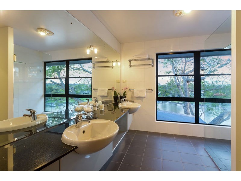 29 Neulans Road, Indooroopilly QLD 4068