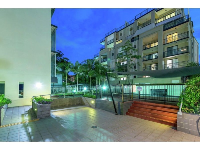 32/12 Belgrave Road, Indooroopilly QLD 4068