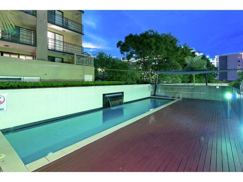 32/12 Belgrave Road, Indooroopilly QLD 4068