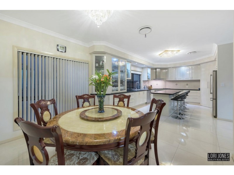114 Broomfield Street, Taringa QLD 4068