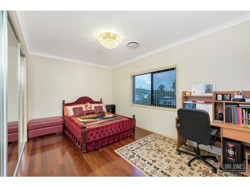 114 Broomfield Street, Taringa QLD 4068