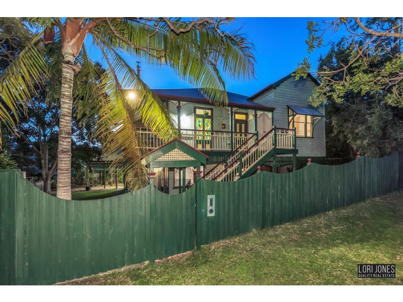 4 Dacre Street, Toowong QLD 4066