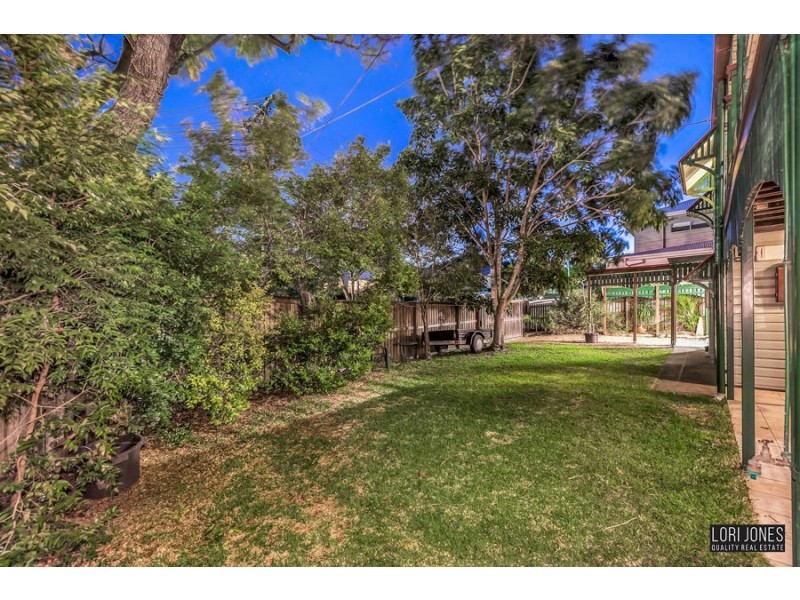 4 Dacre Street, Toowong QLD 4066